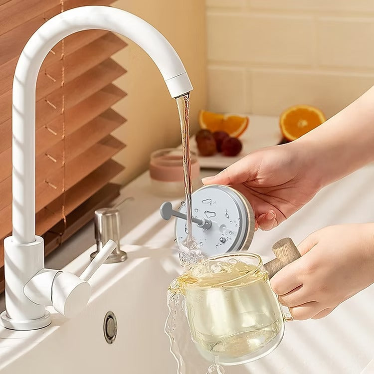 Automatic mixing cup